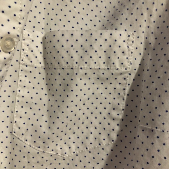 New Woman’s Pokadot Shirt w/ Pocket! - Picture 2 of 12